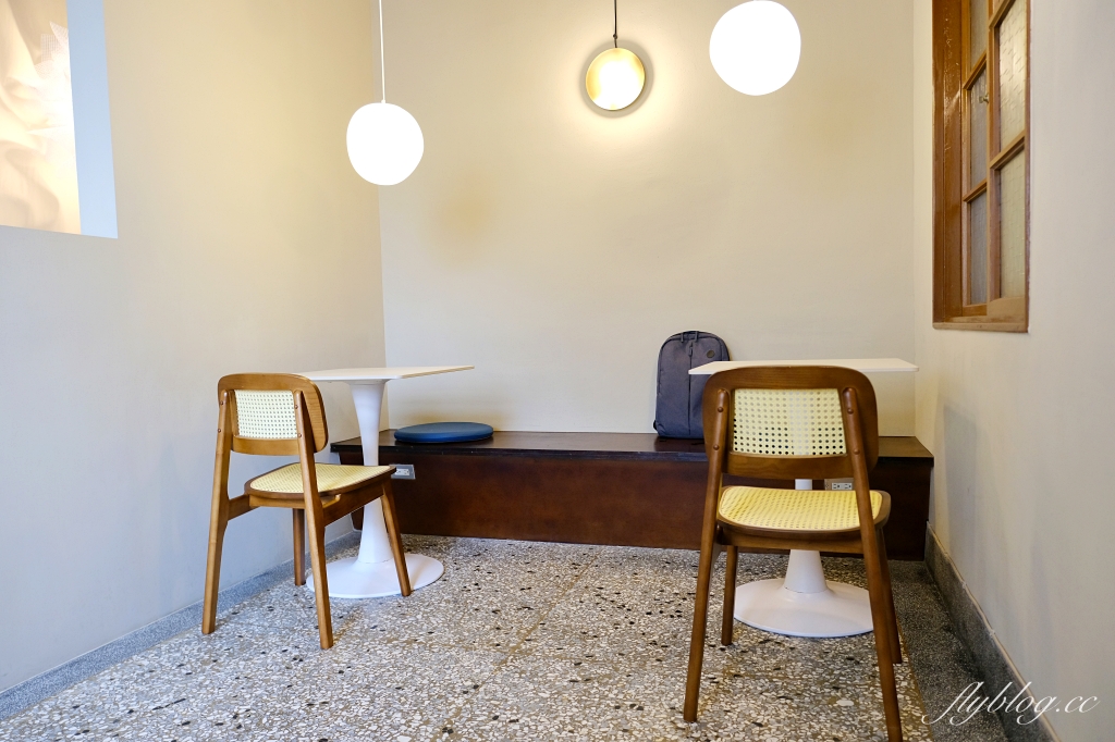 台南安平｜冬日 Dongri．文青網美必訪，隱身安平巷弄裡的咖啡館 @飛天璇的口袋