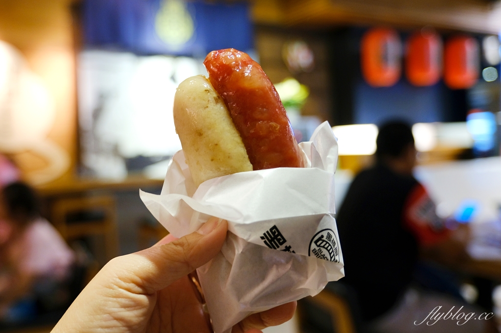 台南南區｜黑橋牌香腸博物館．巨型香腸觀光工廠，復刻台南傳統街道市場 @飛天璇的口袋
