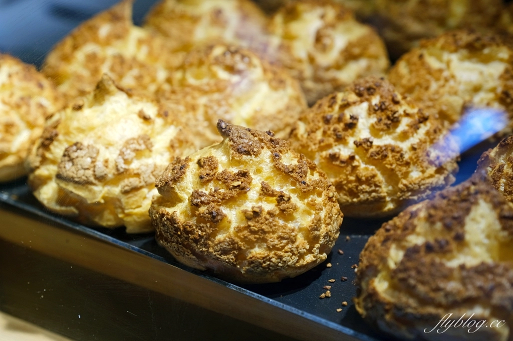 日本熊本｜パティスリー麓 Patisserie Roku．黑川溫泉必吃美食，濃郁滑順的現做泡芙 @飛天璇的口袋