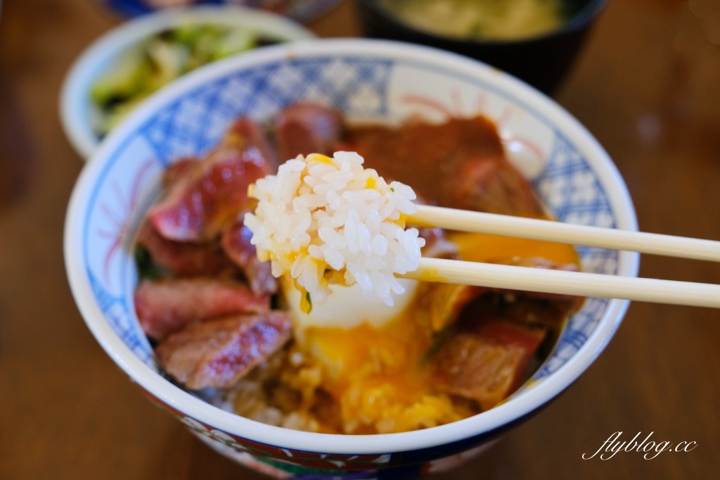 日本熊本｜やま康．山康阿蘇牛料理専門店，阿蘇火山下高森美食 @飛天璇的口袋