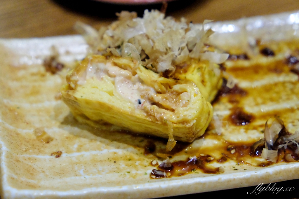 台中北屯｜樂座爐端燒．用船槳送菜到面前，日式榻榻米用餐區 @飛天璇的口袋