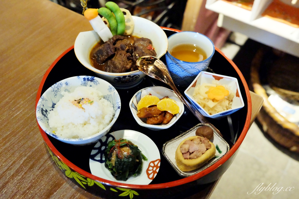 台中西區｜百花堂舖子．感受日本生活美學，擺盤很可愛的日式定食 @飛天璇的口袋