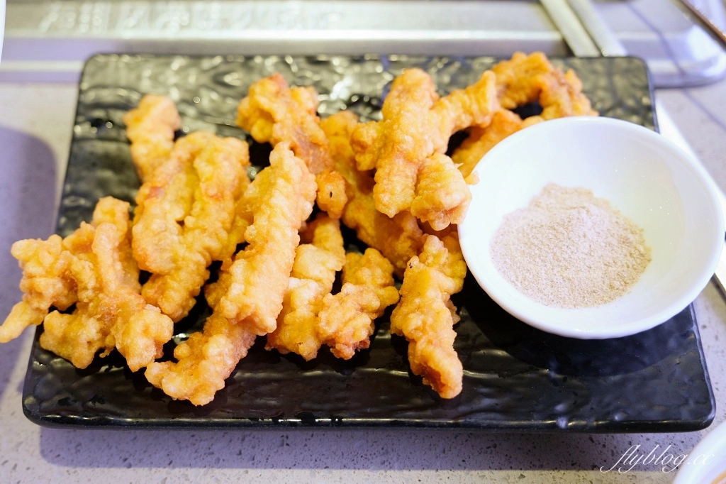 台中西屯｜海底撈火鍋．特殊服務有哪些？隱藏版吃法和特色醬料介紹 @飛天璇的口袋