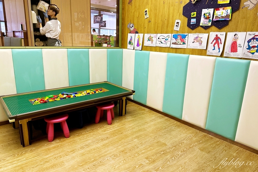 台中西屯｜海底撈火鍋．特殊服務有哪些？隱藏版吃法和特色醬料介紹 @飛天璇的口袋