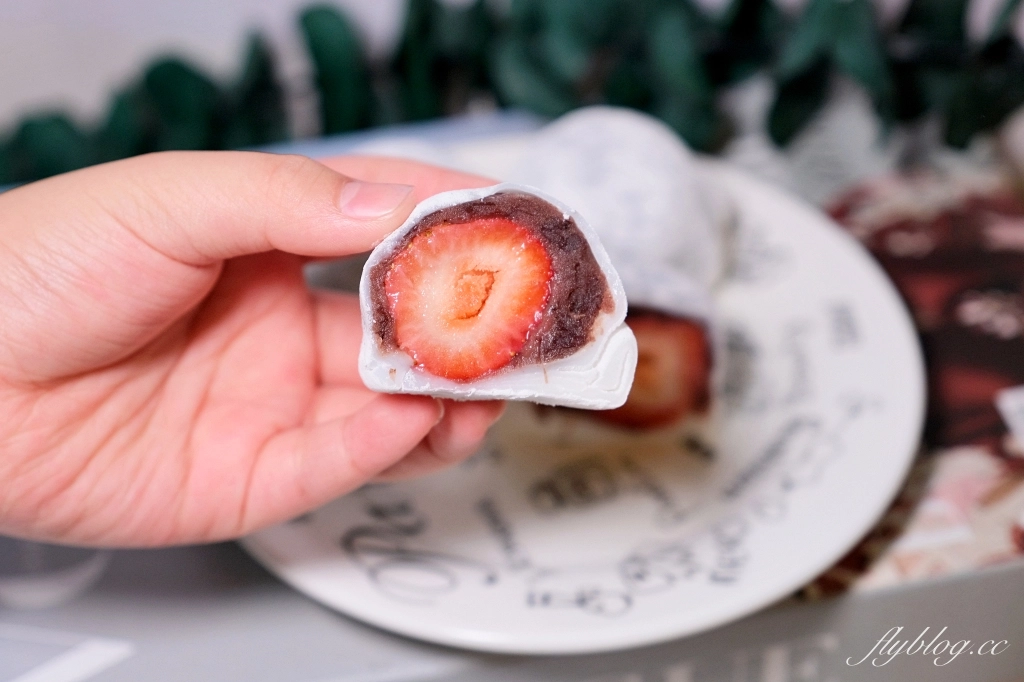 台南中西｜金桃家草莓大福2号店．台南最超人氣日式大福，網路一開放訂購就秒殺 @飛天璇的口袋