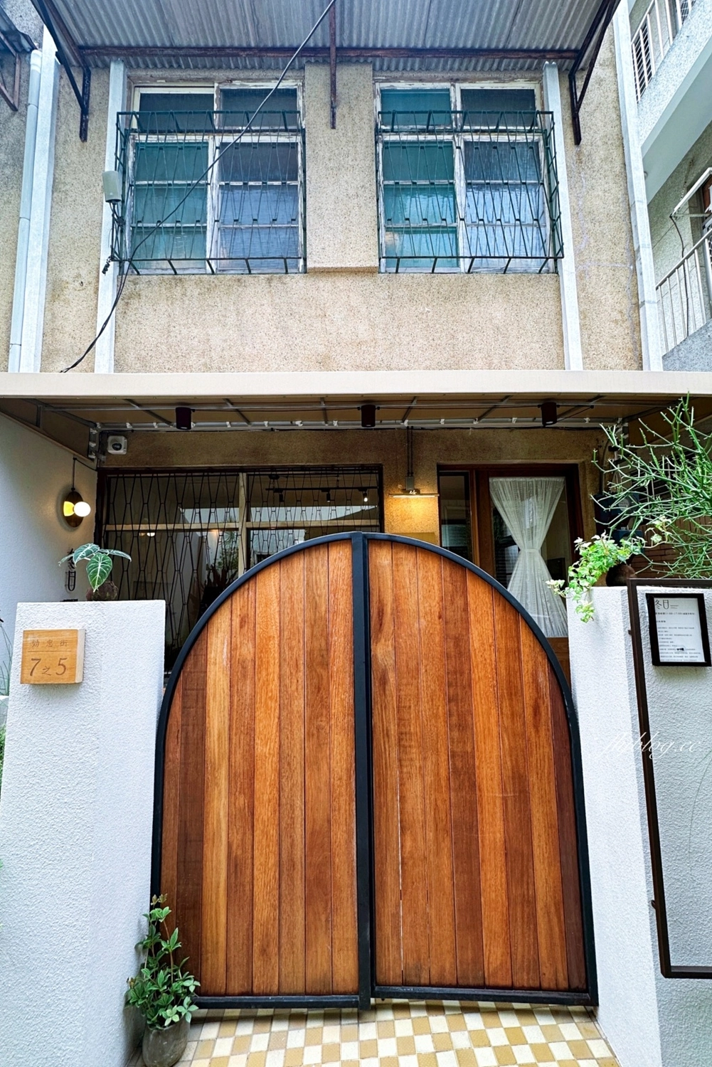 台南安平｜冬日 Dongri．文青網美必訪，隱身安平巷弄裡的咖啡館 @飛天璇的口袋