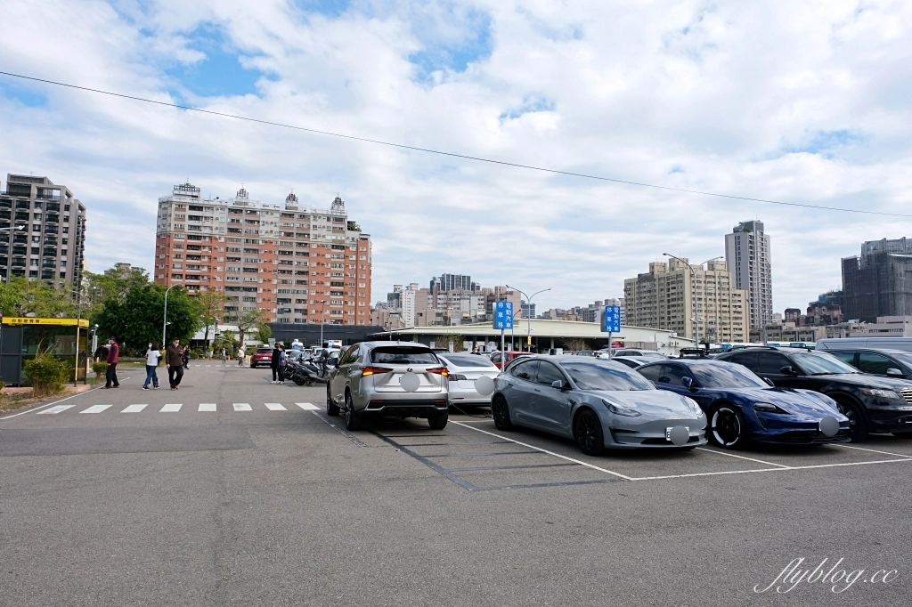 台中南屯｜江合花市．台中花市盆栽植物花卉器材，過年過節買花的好地方 @飛天璇的口袋