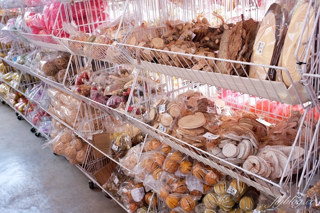 台中南屯｜江合花市．台中花市盆栽植物花卉器材，過年過節買花的好地方 @飛天璇的口袋