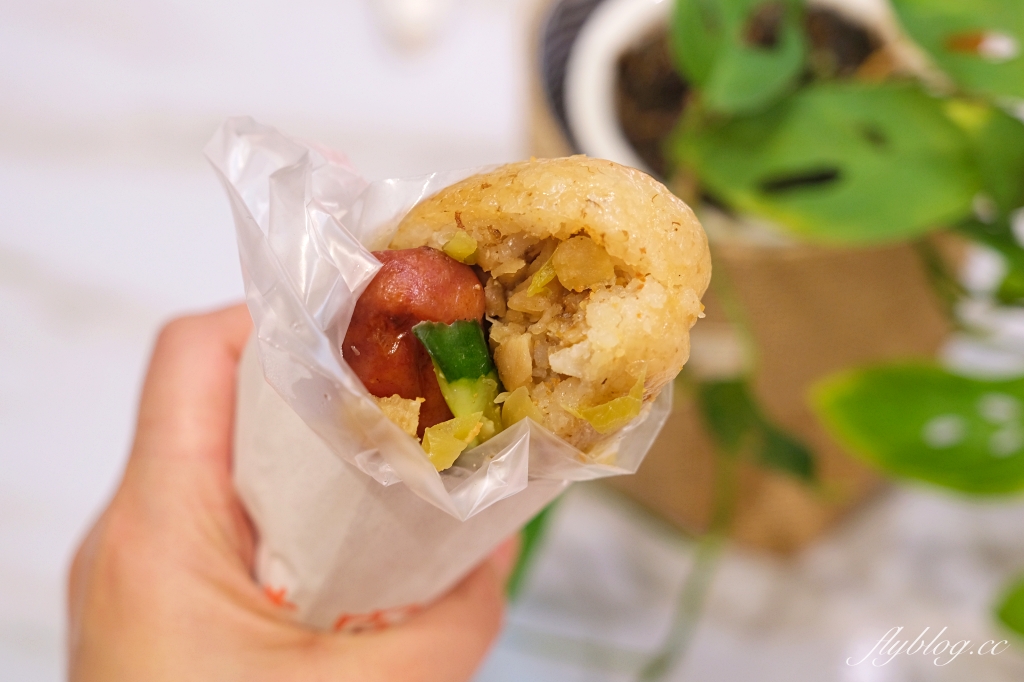 台中西屯｜官芝霖大腸包小腸．逢甲夜市人氣美食，吃的是一種台中人的回憶 @飛天璇的口袋