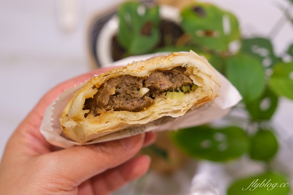 台中西屯｜帝鈞胡椒餅．紅到國外的逢甲夜市美食，榮獲米其林指南推薦 @飛天璇的口袋