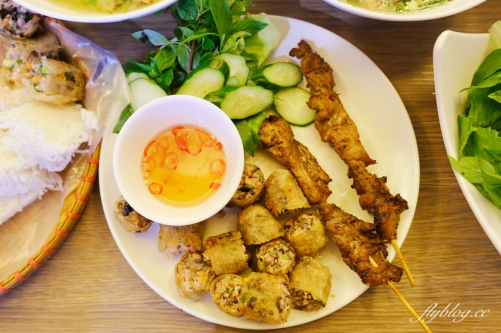 台中中區｜越南你好 Hello Vietnam．河內美食成功店，米其林必比登推薦 @飛天璇的口袋