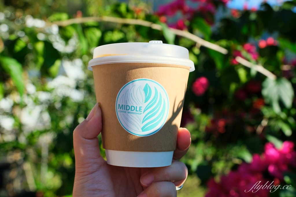 南投埔里｜Middle coffee 明豆咖啡．地母廟旁的韓系咖啡館，咖啡好喝有水準 @飛天璇的口袋