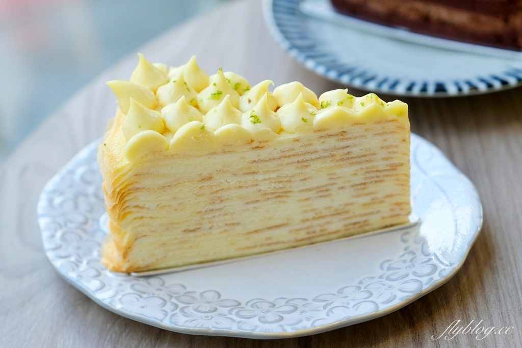 彰化美食｜浮生咖啡．彰化純白貨櫃屋咖啡館，超有水準的咖啡和甜點 @飛天璇的口袋