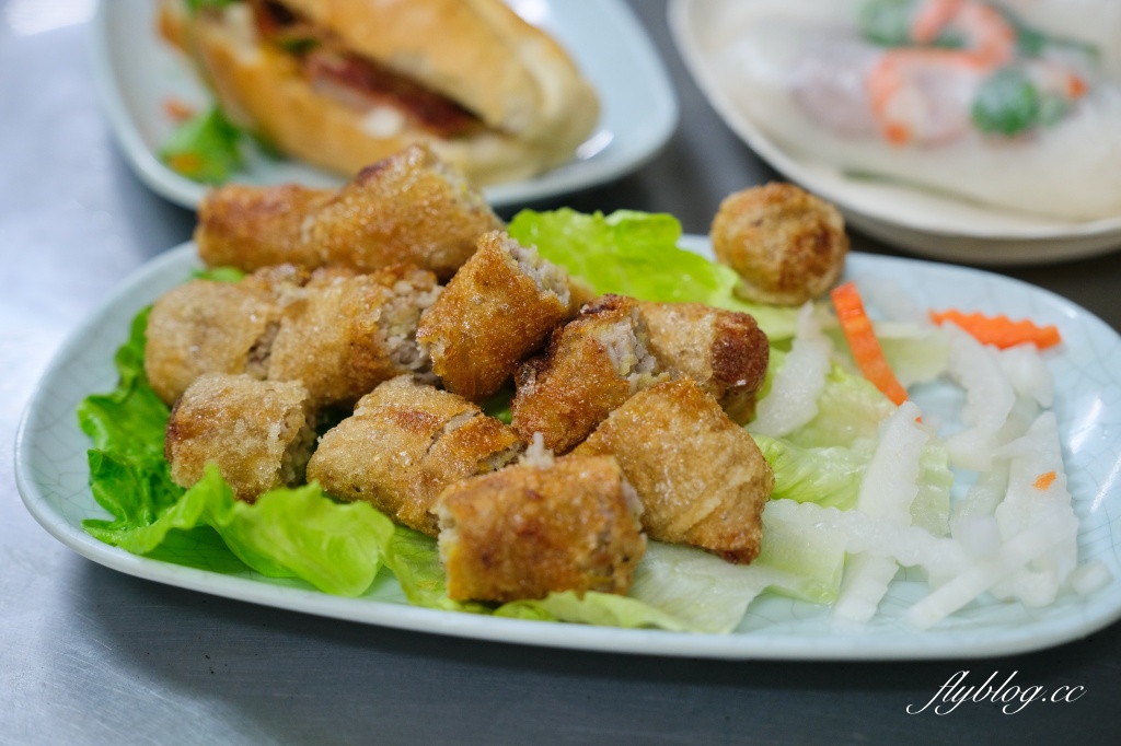 台中西屯｜家鄉越南小吃．水湳在地越南料理，推薦法國麵包好好吃 @飛天璇的口袋