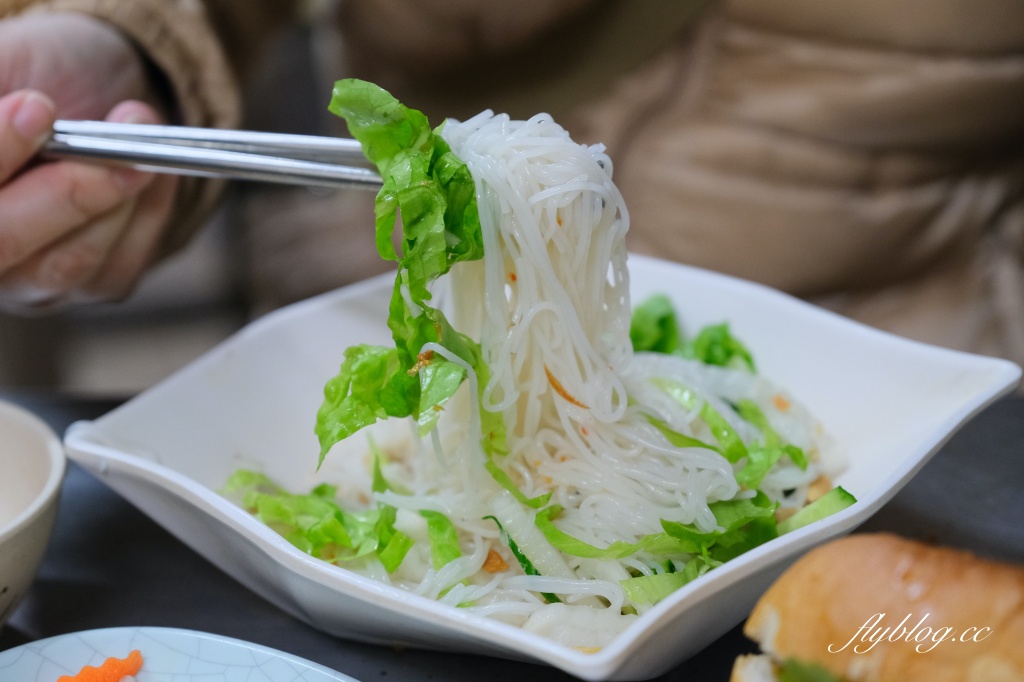 台中西屯｜家鄉越南小吃．水湳在地越南料理，推薦法國麵包好好吃 @飛天璇的口袋