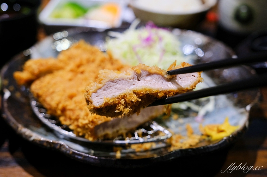 日本熊本｜勝烈亭 新市街本店．米其林指南推薦，日本百大炸豬排名店 @飛天璇的口袋