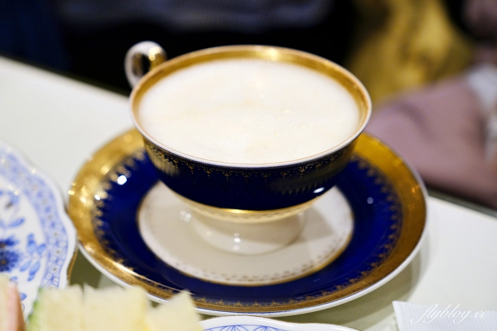 日本長崎｜珈琲富士男．長崎昭和風復古咖啡館，走過70多年歷史老店 @飛天璇的口袋