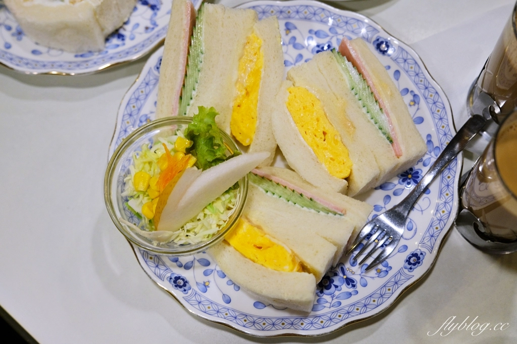 日本長崎｜珈琲富士男．長崎昭和風復古咖啡館，走過70多年歷史老店 @飛天璇的口袋