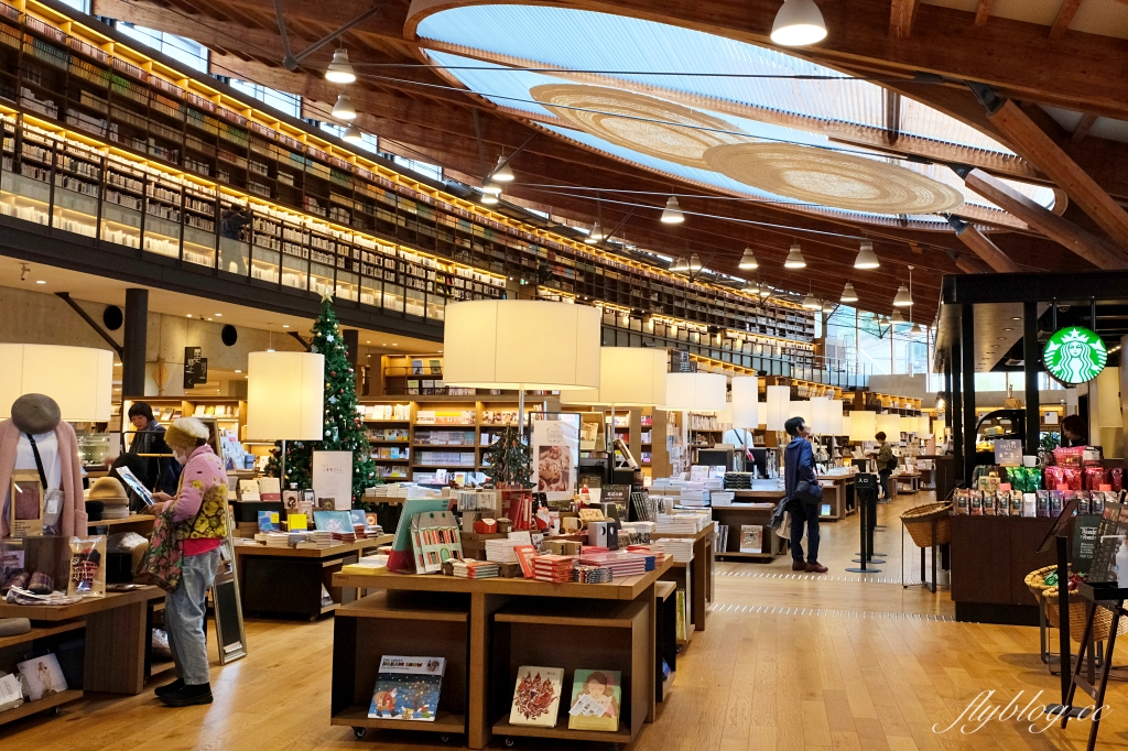 日本佐賀｜武雄市圖書館．結合星巴克和蔦屋書局，佐賀最美的圖書館 @飛天璇的口袋