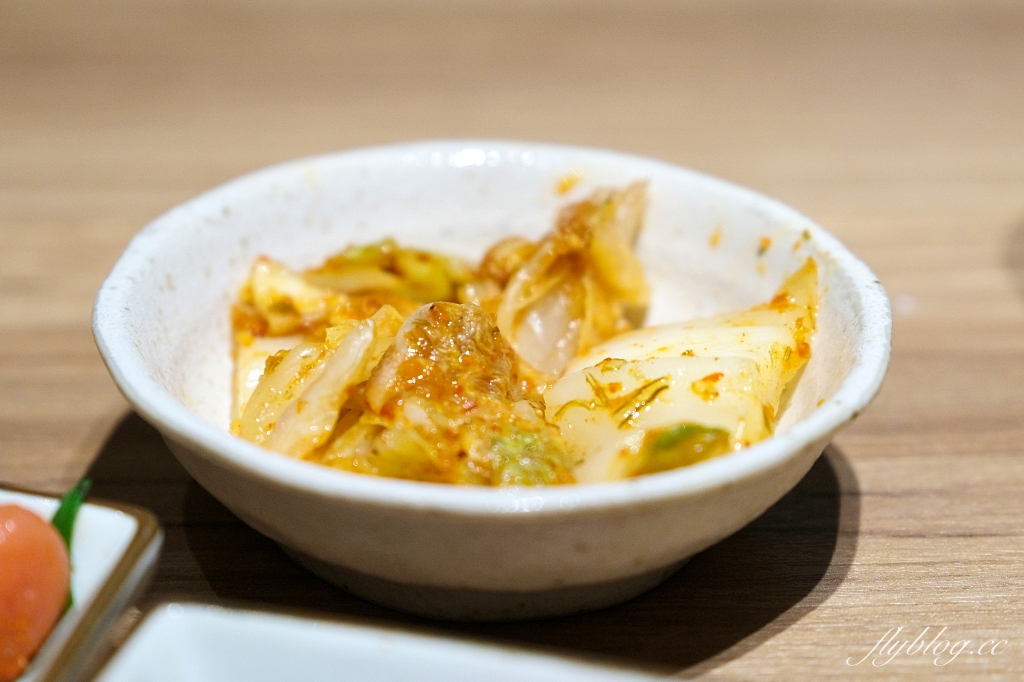 日本福岡｜樂天地 博多站前店．九州限定博多牛腸鍋，在地近50年的好味道 @飛天璇的口袋