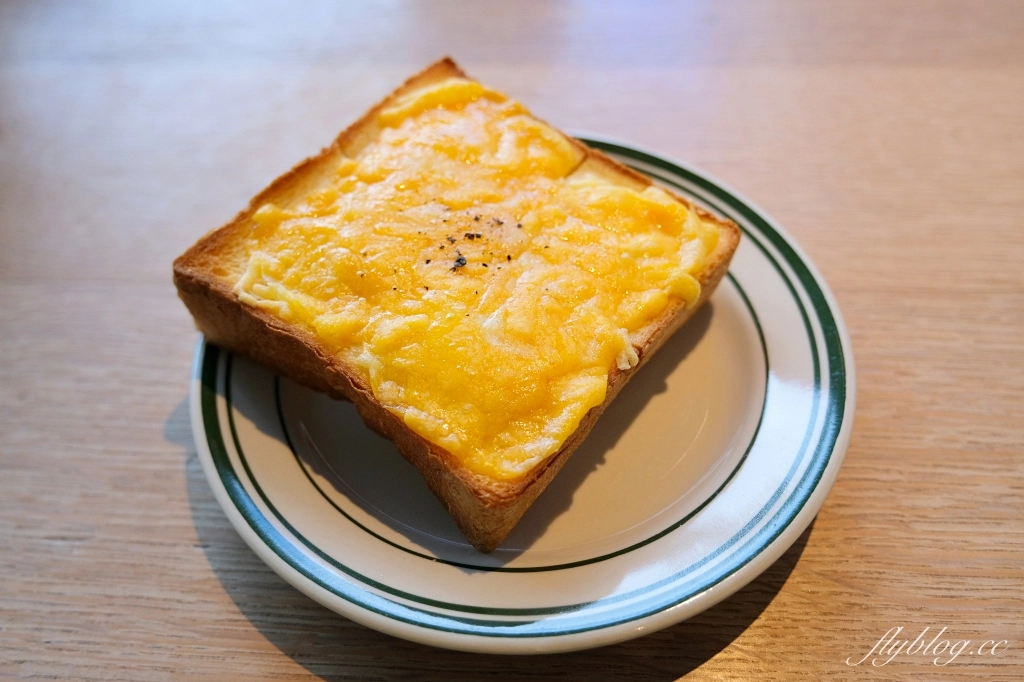 日本福岡｜REC COFFEE 博多丸井店．博多車站KITTE百貨，坐擁六樓第一排景色 @飛天璇的口袋