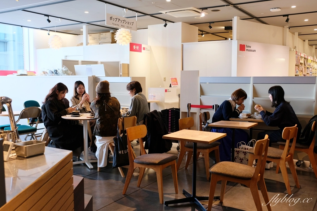 日本福岡｜REC COFFEE 博多丸井店．博多車站KITTE百貨，坐擁六樓第一排景色 @飛天璇的口袋