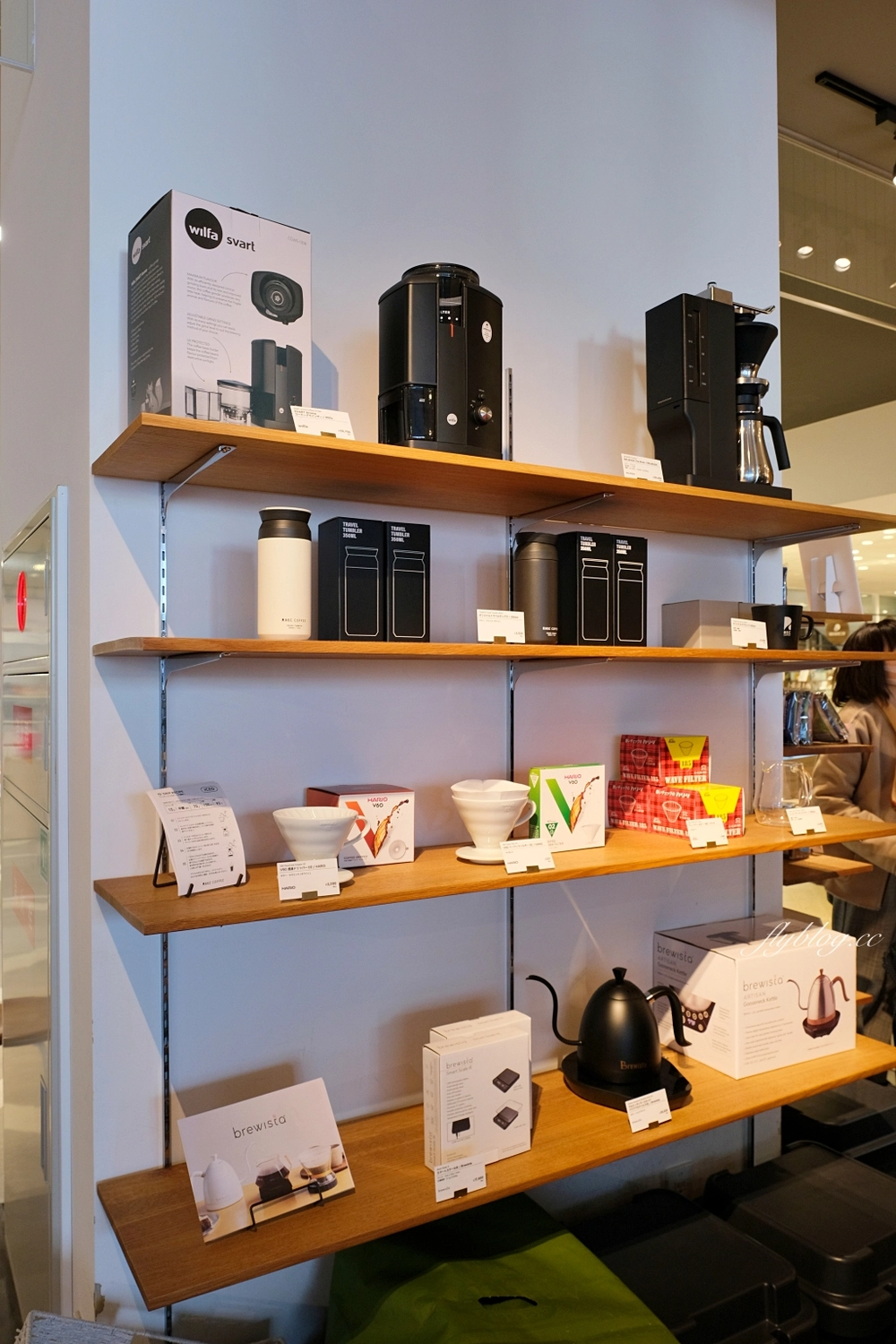 日本福岡｜REC COFFEE 博多丸井店．博多車站KITTE百貨，坐擁六樓第一排景色 @飛天璇的口袋