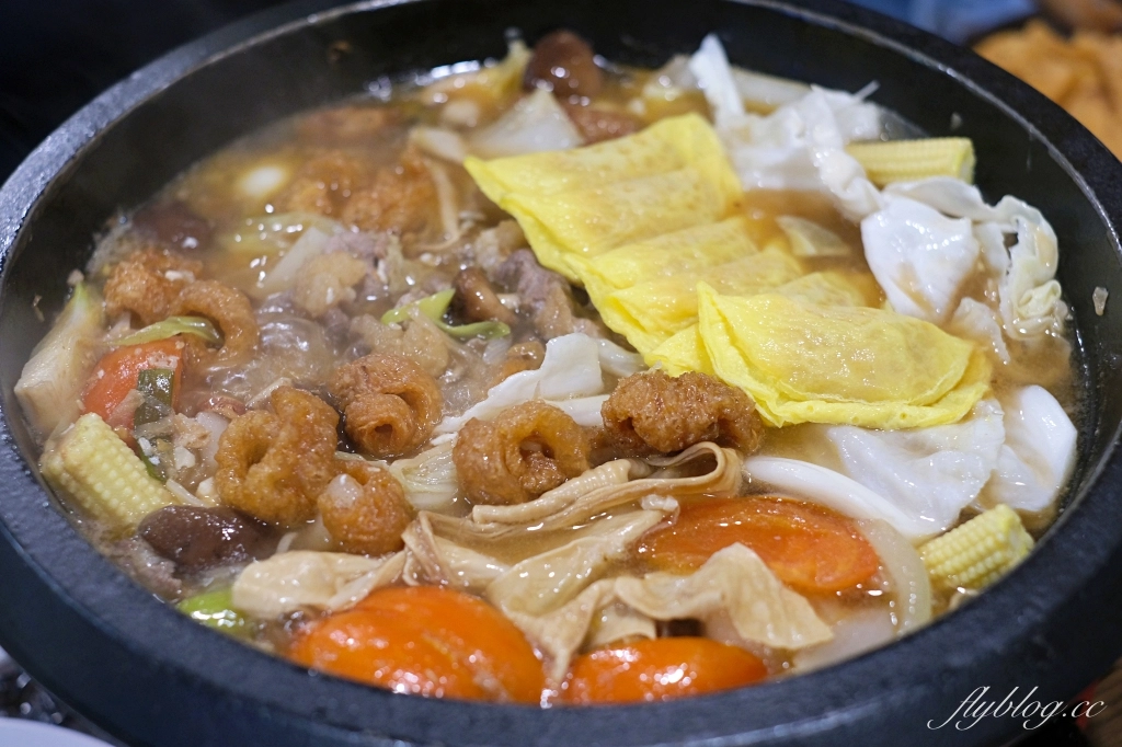 台中西區|食藝石頭火鍋民權店.超有年代感的石頭火鍋,很像在吃香港大排檔 @飛天璇的口袋 台中西區|食藝石頭火鍋民權店.超有年代感的石頭火鍋,很像在吃香港大排檔 @飛天璇的口袋