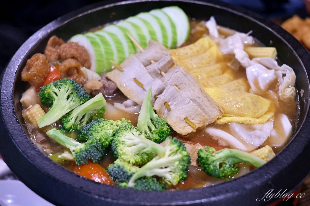 台中西區|食藝石頭火鍋民權店.超有年代感的石頭火鍋,很像在吃香港大排檔 @飛天璇的口袋 台中西區|食藝石頭火鍋民權店.超有年代感的石頭火鍋,很像在吃香港大排檔 @飛天璇的口袋