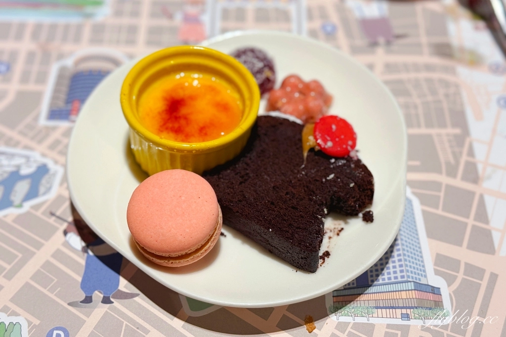 台中西屯｜Soluna 饗樂全日餐廳．台中日月千禧自助百匯吃到飽，Master卡平日2人同行65折 @飛天璇的口袋