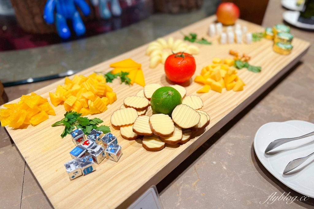 台中西屯｜Soluna 饗樂全日餐廳．台中日月千禧自助百匯吃到飽，Master卡平日2人同行65折 @飛天璇的口袋