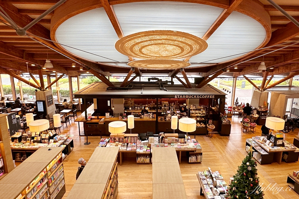 日本佐賀｜武雄市圖書館．結合星巴克和蔦屋書局，佐賀最美的圖書館 @飛天璇的口袋