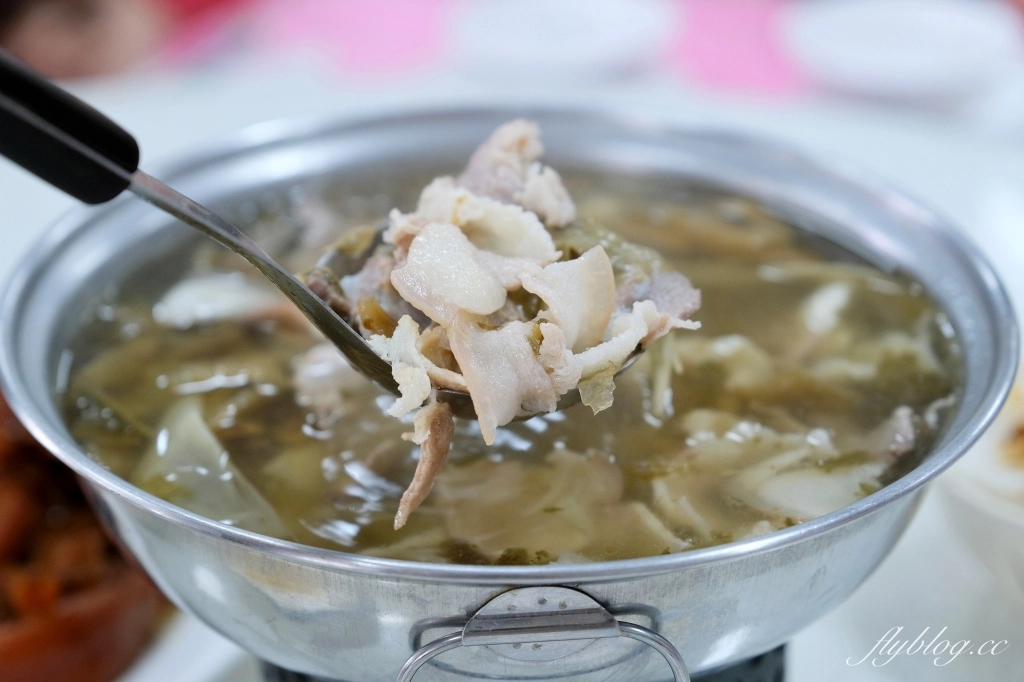 苗栗卓蘭｜鵝肉擔．卓蘭最超人氣鵝肉攤，各種現炒熱菜客家料理 @飛天璇的口袋