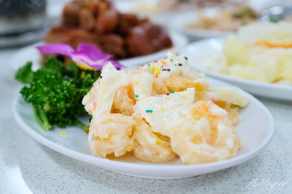 苗栗卓蘭｜鵝肉擔．卓蘭最超人氣鵝肉攤，各種現炒熱菜客家料理 @飛天璇的口袋