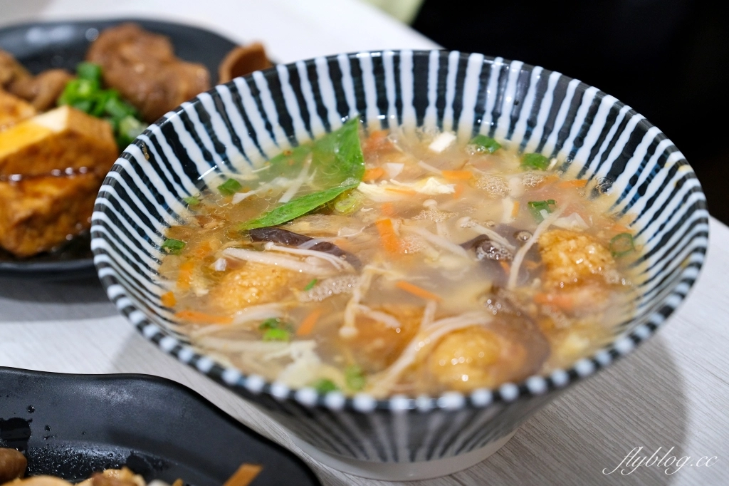 苗栗卓蘭｜立軒麵館．Google評論4.6顆星，吃得到道地客家麵和湯圓 @飛天璇的口袋