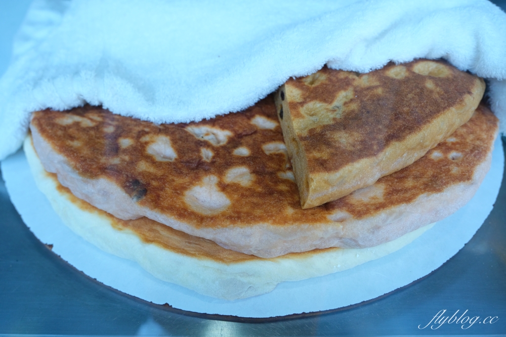 台中烏日｜小時候大餅烏日店．將近30種口味選擇，在地人從小吃到大 @飛天璇的口袋