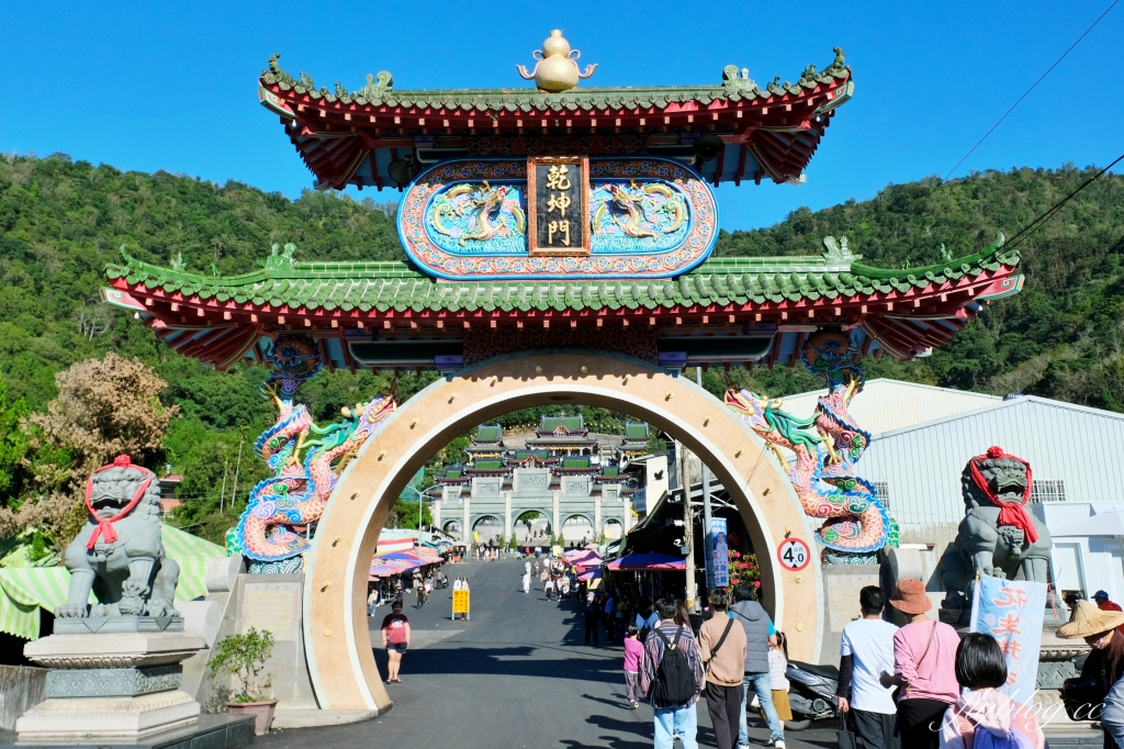 南投埔里｜寶湖宮天地堂地母廟．琉璃瓦屋簷廟宇建築，南投IG熱門打卡景點 @飛天璇的口袋
