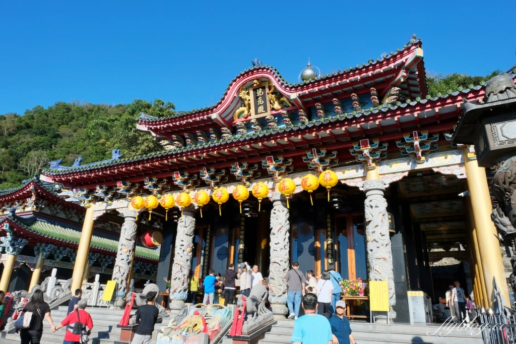 南投埔里｜寶湖宮天地堂地母廟．琉璃瓦屋簷廟宇建築，南投IG熱門打卡景點 @飛天璇的口袋