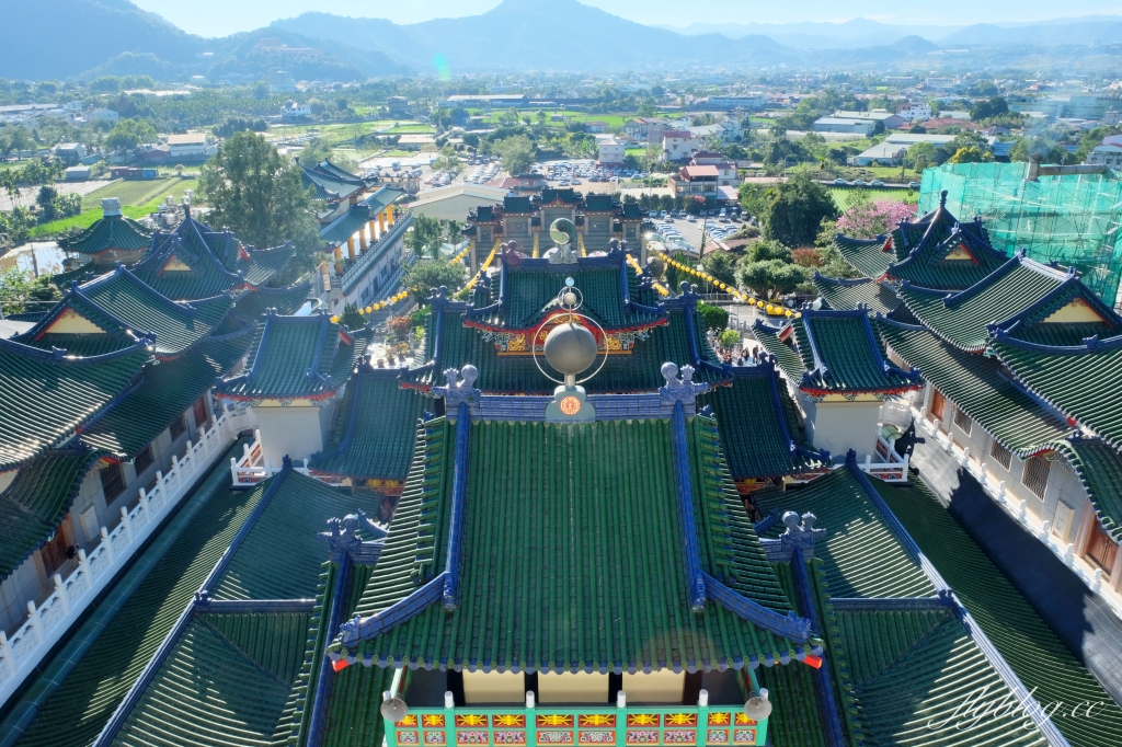 南投埔里｜寶湖宮天地堂地母廟．琉璃瓦屋簷廟宇建築，南投IG熱門打卡景點 @飛天璇的口袋