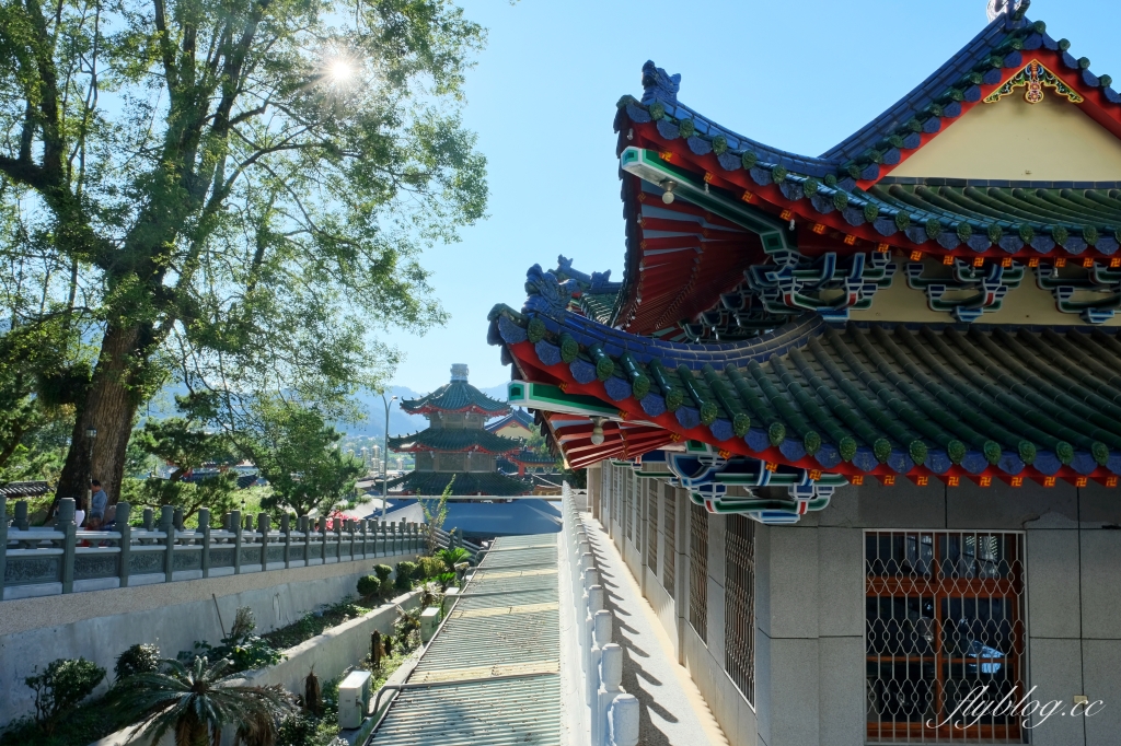 南投埔里｜寶湖宮天地堂地母廟．琉璃瓦屋簷廟宇建築，南投IG熱門打卡景點 @飛天璇的口袋