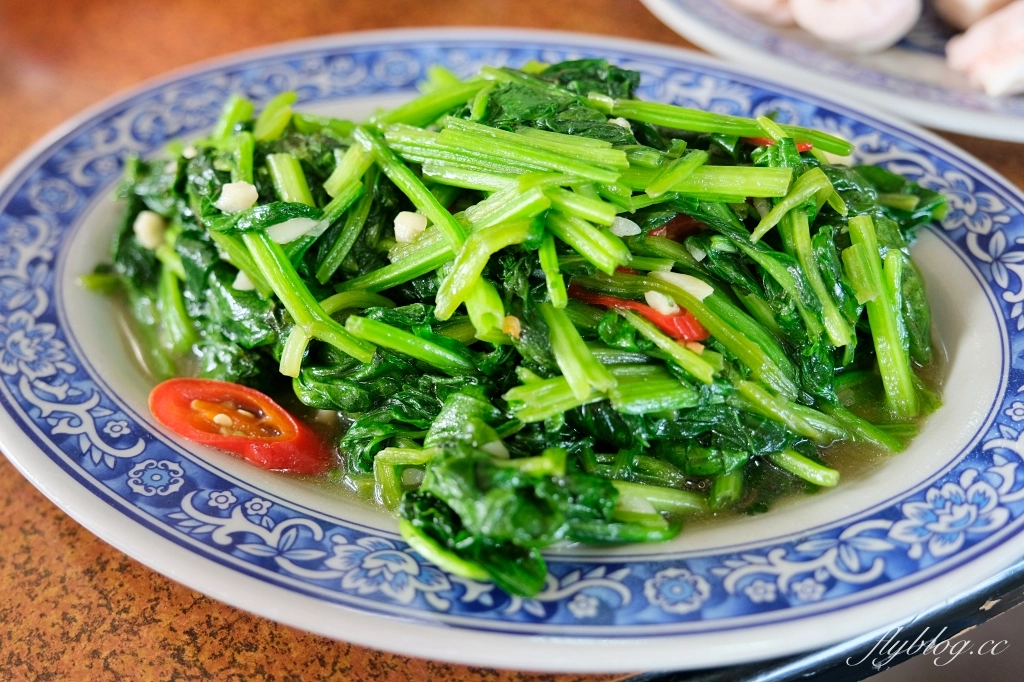 台中沙鹿｜羊博士鍋物料理．滿滿人潮像在吃流水席，清泉崗精誠羊肉爐重新開幕 @飛天璇的口袋