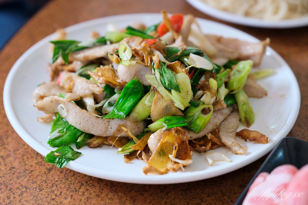 台中沙鹿｜羊博士鍋物料理．滿滿人潮像在吃流水席，清泉崗精誠羊肉爐重新開幕 @飛天璇的口袋