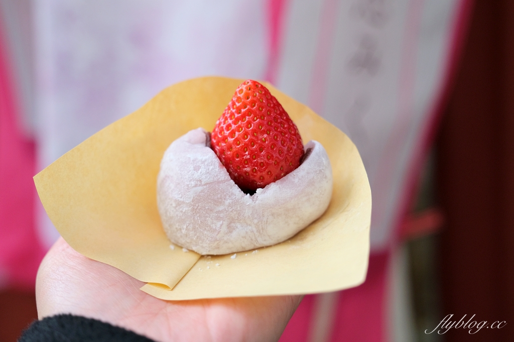 日本東京｜菊水堂 Kikusuido．淺草寺必吃美食，可愛的戀愛籤詩草莓串 @飛天璇的口袋