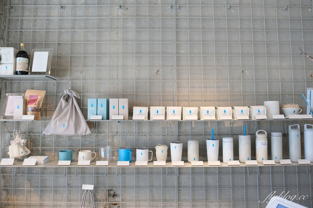 日本東京｜Blue Bottle Coffee 藍瓶咖啡 池袋店．池袋車站步行3分鐘，南池袋公園對面 @飛天璇的口袋