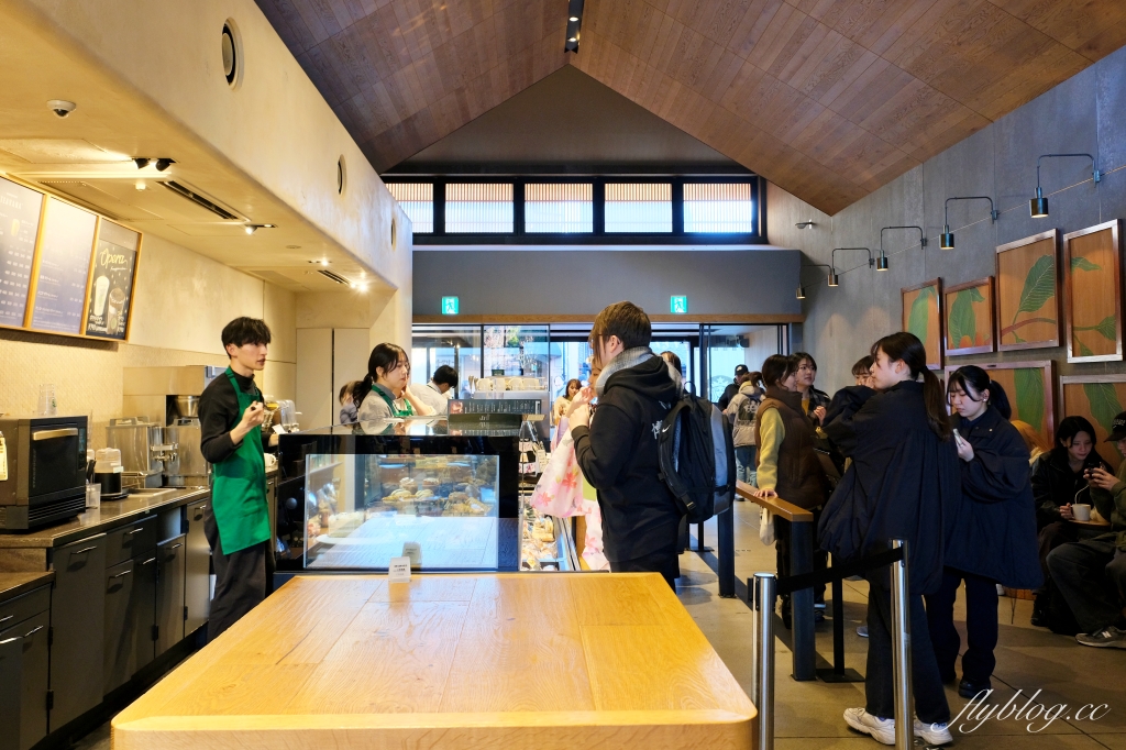 日本崎玉｜Starbucks川越鐘つき通り店．小江戶風情星巴克，川越傳統藏造建築 @飛天璇的口袋