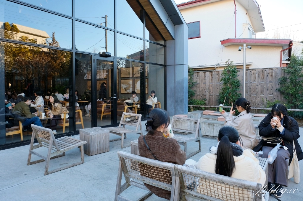 日本崎玉｜Starbucks川越鐘つき通り店．小江戶風情星巴克，川越傳統藏造建築 @飛天璇的口袋