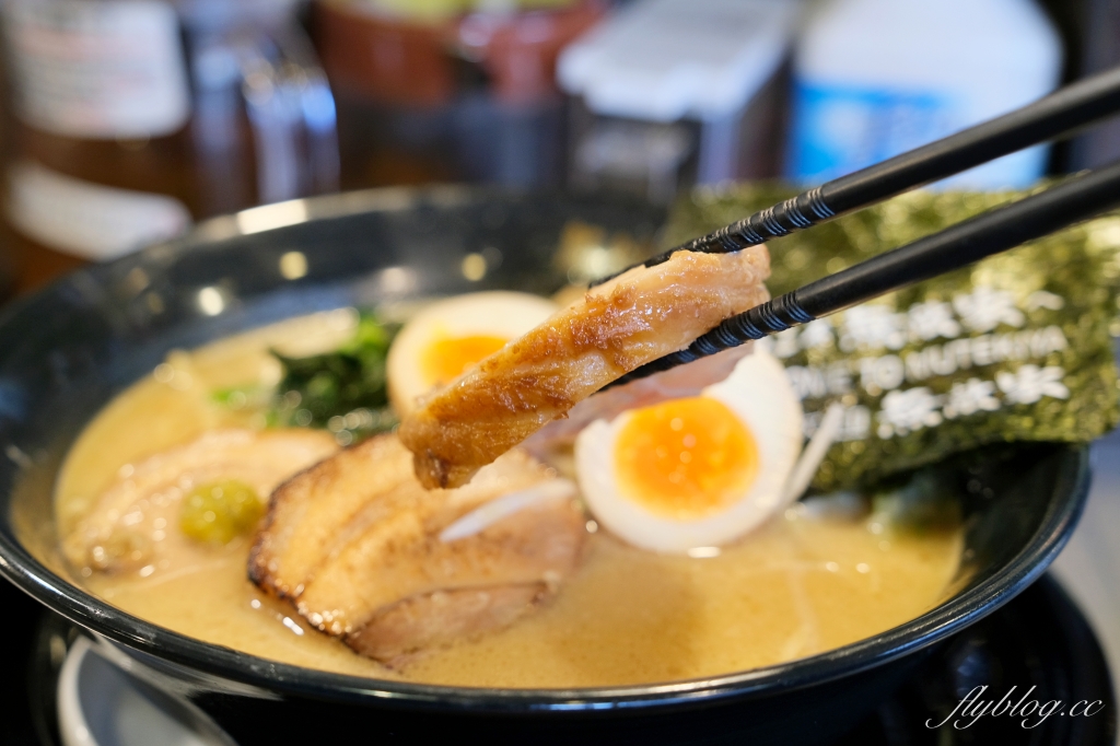 日本東京｜池袋無敵家．濃郁系湯頭拉麵，池袋第一名排隊美食 @飛天璇的口袋