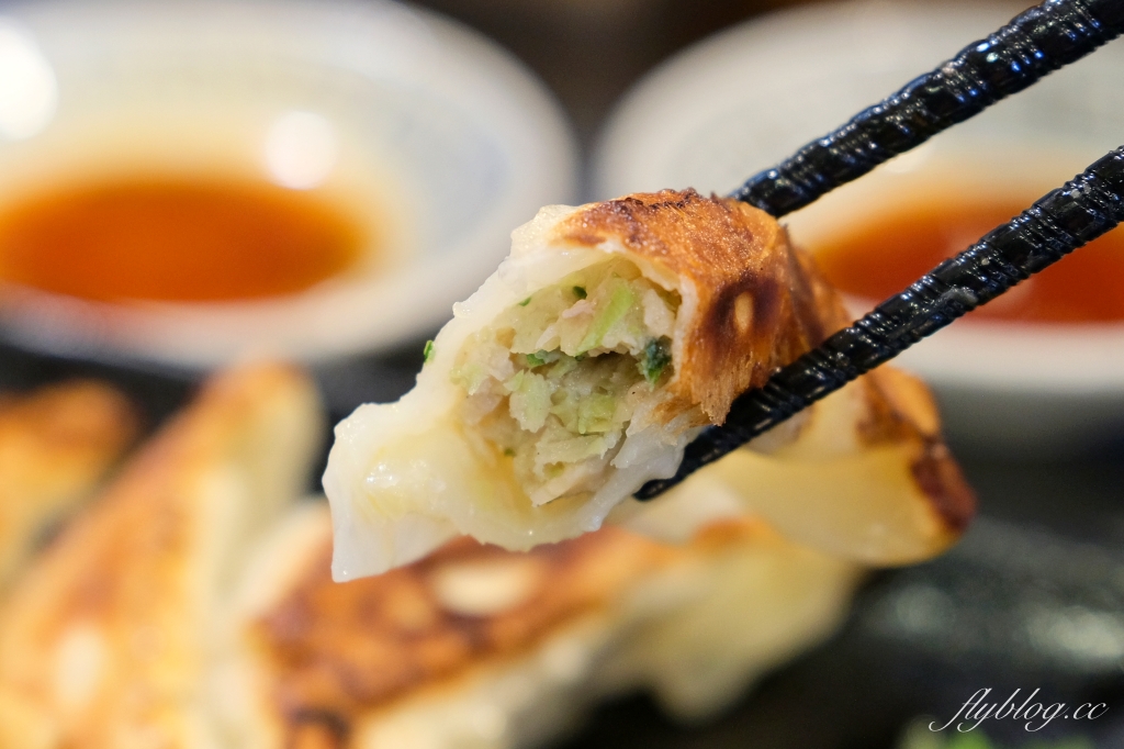 日本東京｜池袋無敵家．濃郁系湯頭拉麵，池袋第一名排隊美食 @飛天璇的口袋