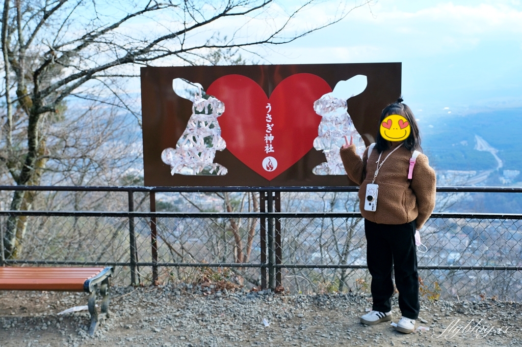 日本山梨｜富士山一日遊．富士山+河口湖天上山公園纜車+忍野八海+淺間公園 (KKday東京出發) @飛天璇的口袋