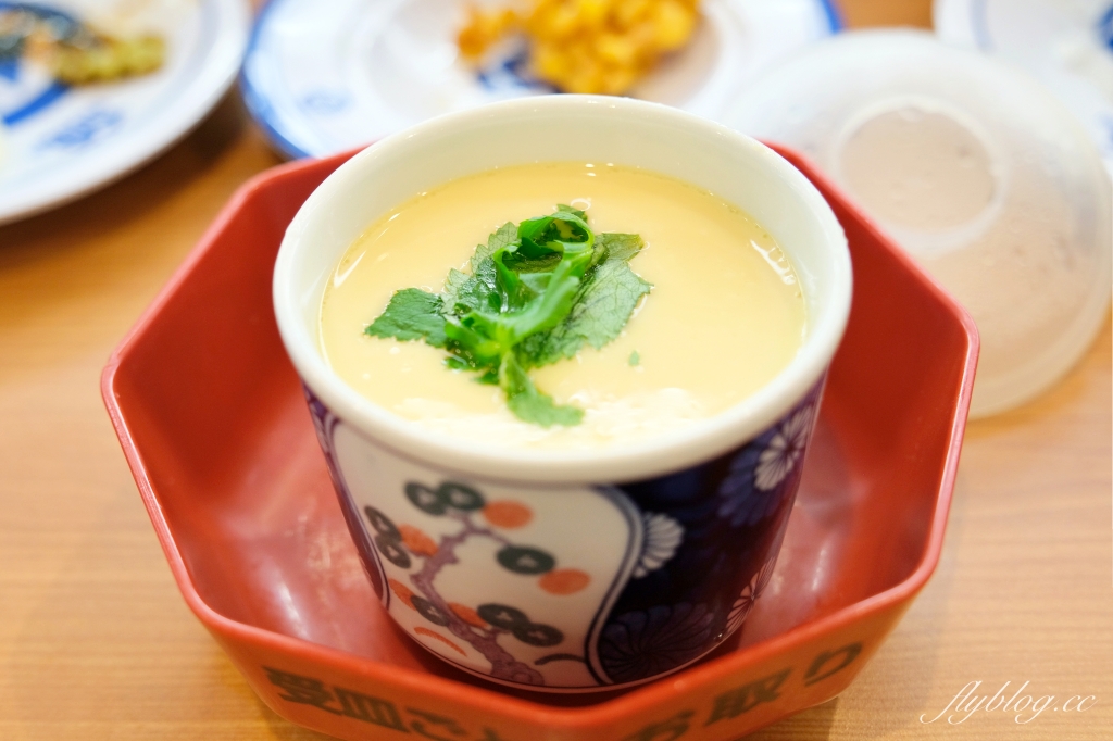 日本東京｜藏壽司西新宿店．一盤132円，新宿車站步行2分鐘，日本限定炸玉米洋蔥圈 @飛天璇的口袋